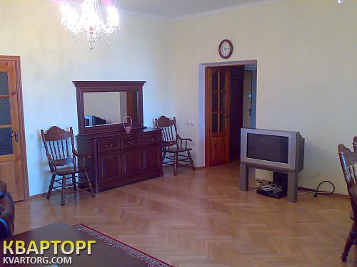 Rent out 4-room apartment. Киев,  Бехтеревский пер — photo 1