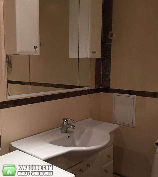 Rent out 2-room apartment. Киев, Харьковское Шоссе — photo 5
