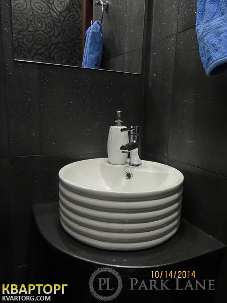 Sell 3-room apartment. Киев,  Бажана — photo 2