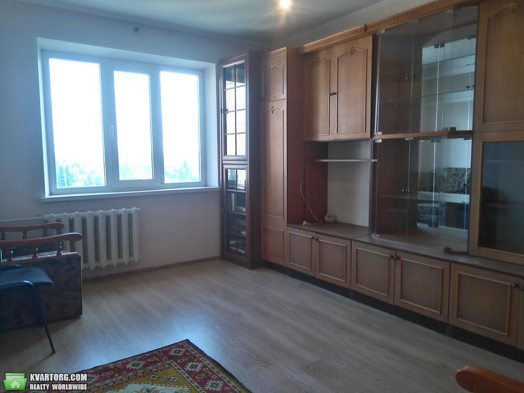 Sell 2-room apartment. Киев,  Автозаводская — photo 2
