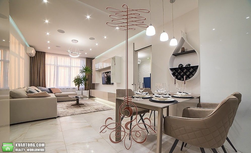 Sell 3-room apartment. Киев,  Драгомирова — photo 1