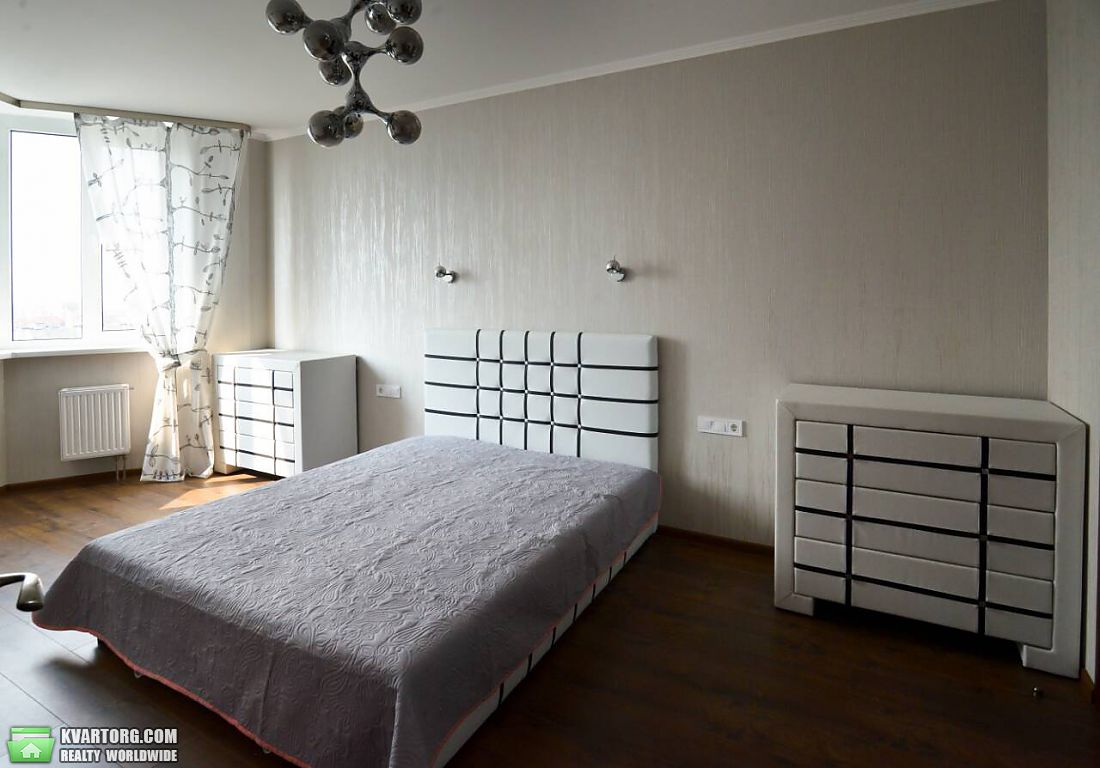 Rent out 3-room apartment. Киев,  Мельникова — photo 6