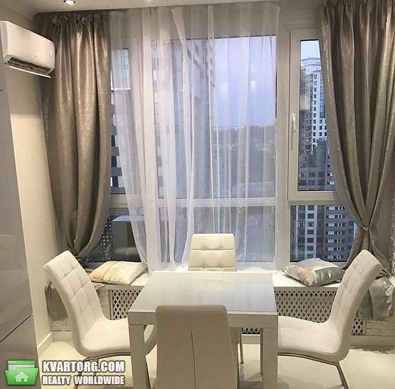 Rent out 2-room apartment. Киев,  Заречная — photo 4