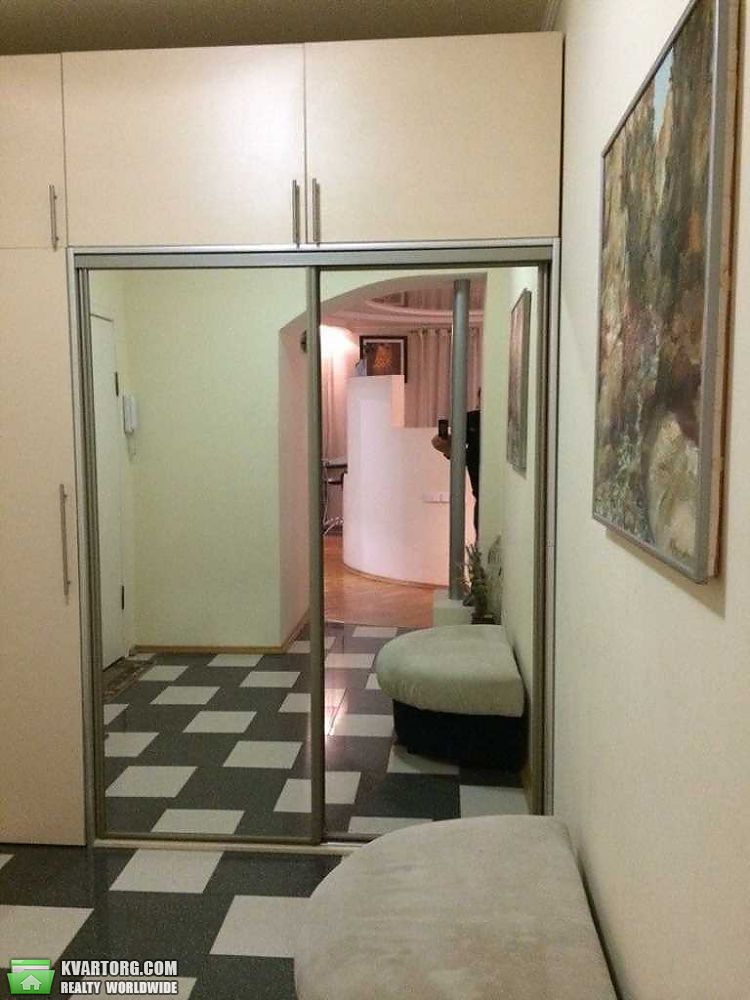 Rent out 2-room apartment. Киев, Трехсвятительская — photo 5