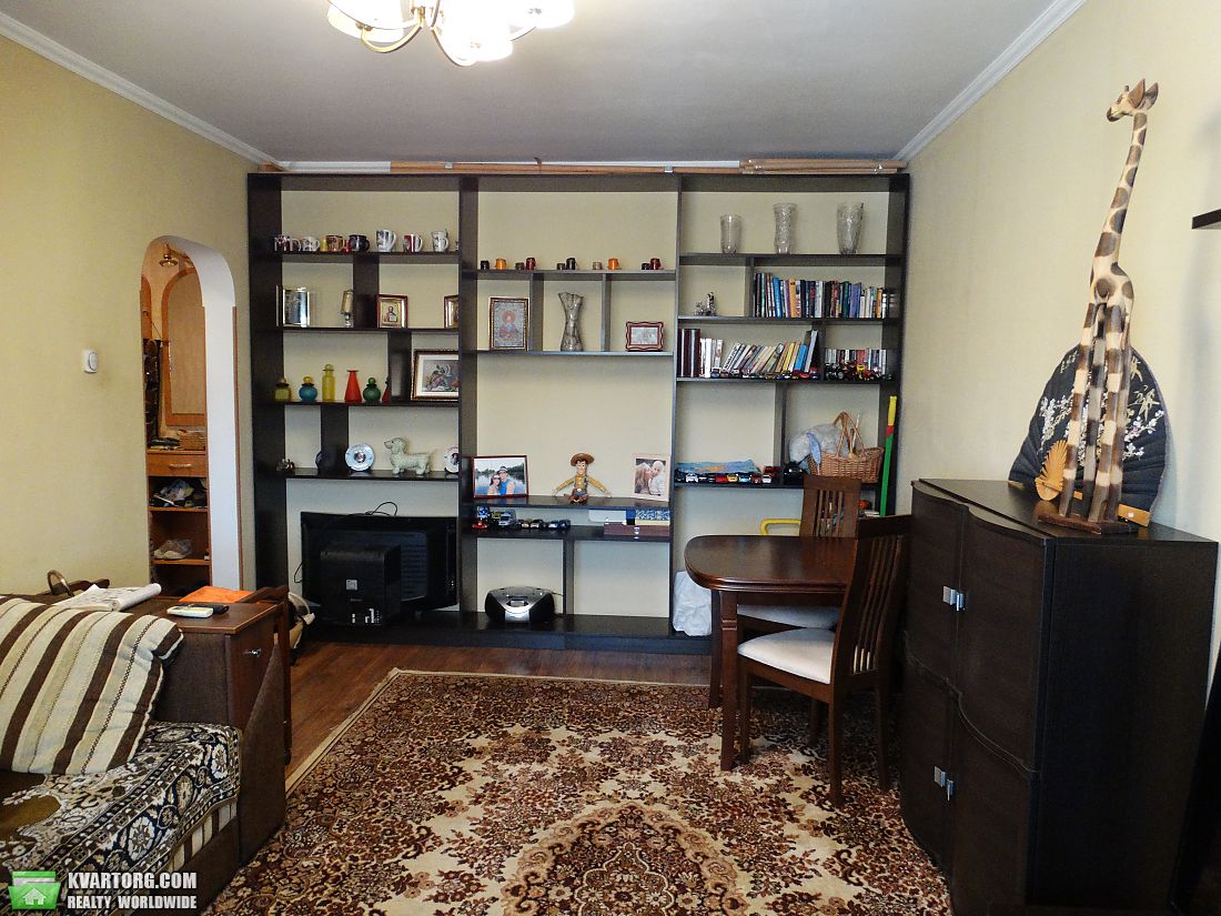 Sell 2-room apartment. Киев,  Лукьяновская — photo 1