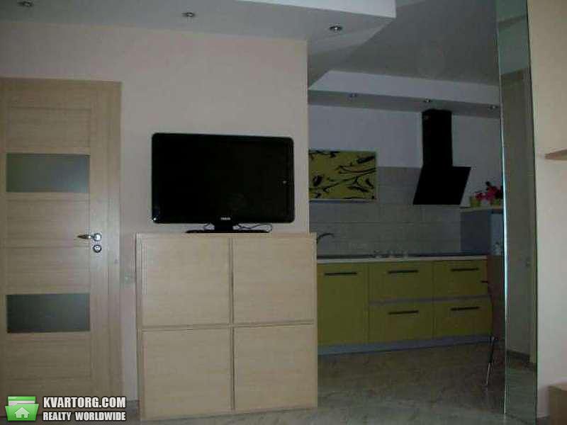 Rent out 2-room apartment. Киев, Сикорского — photo 4