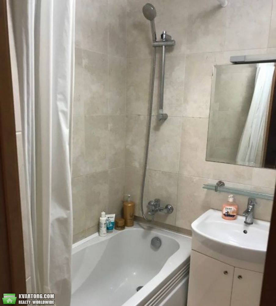 Rent out 2-room apartment. Киев,  Гонгадзе — photo 4