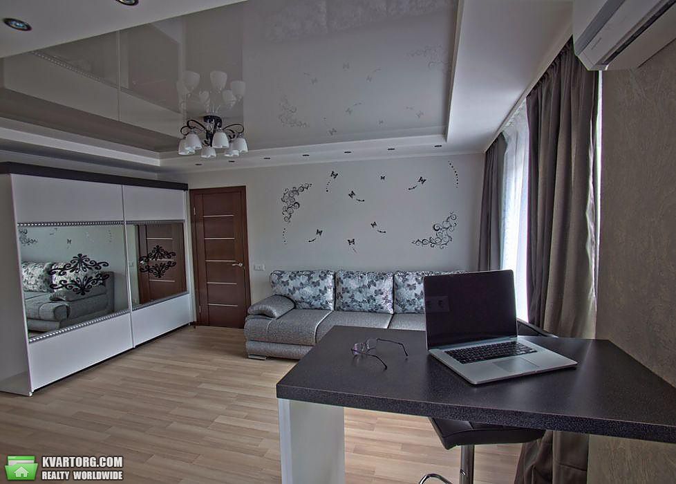 Rent out 2-room apartment. Киев,  Леси Украинки бул — photo 4