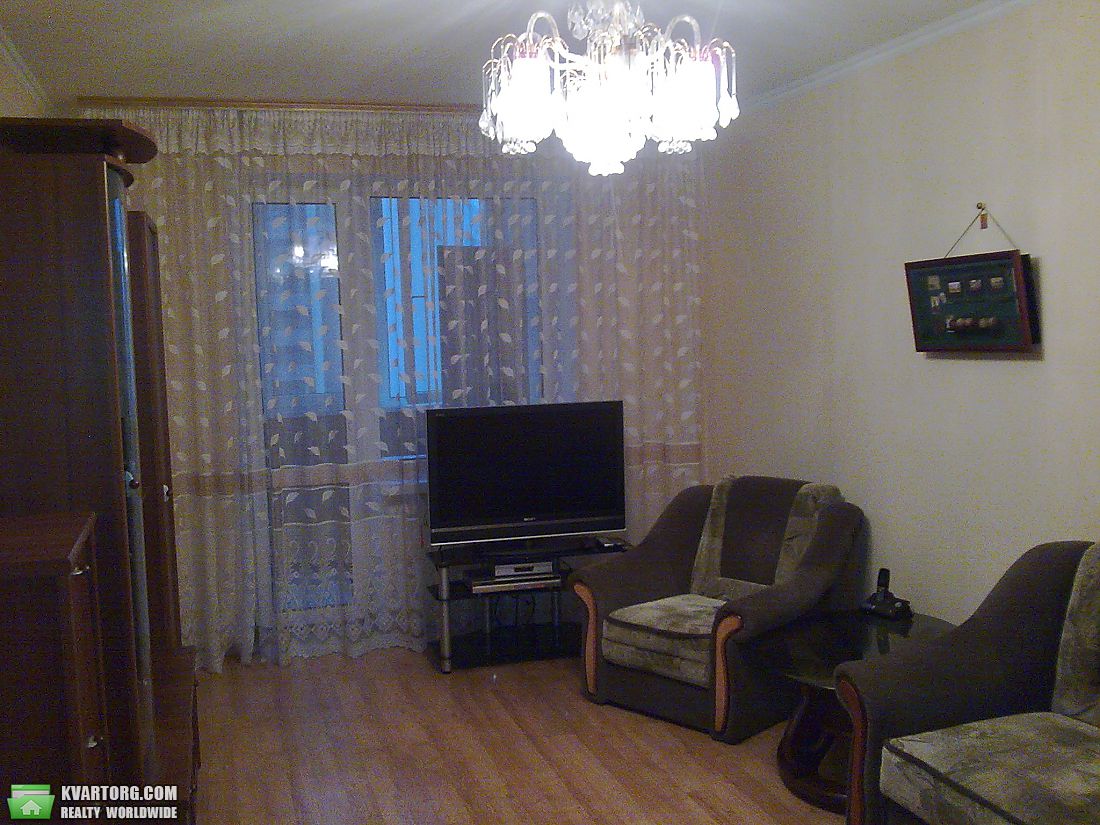 Rent out 1-room apartment. Киев, Голего — photo 3