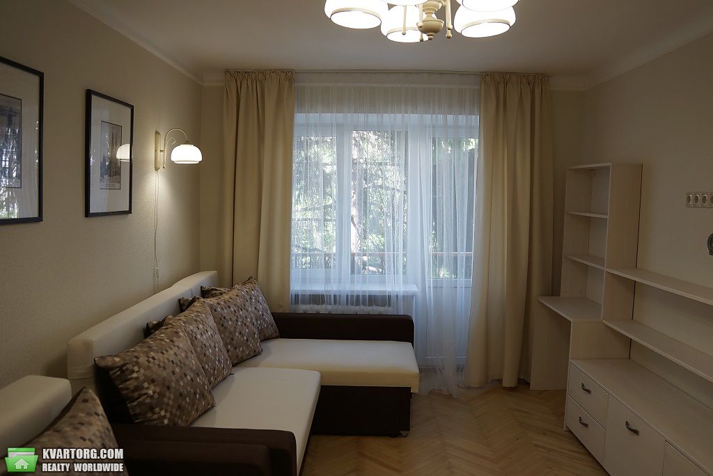 Rent out 1-room apartment. Киев,  Смелянская — photo 1