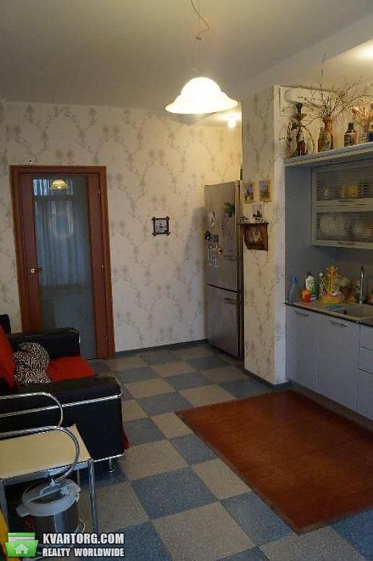 Rent out 4-room apartment. Киев,  Павловская — photo 8
