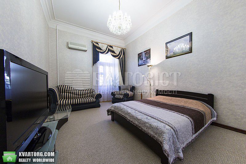 Rent out 1-room apartment. Киев,  Владимирская — photo 1