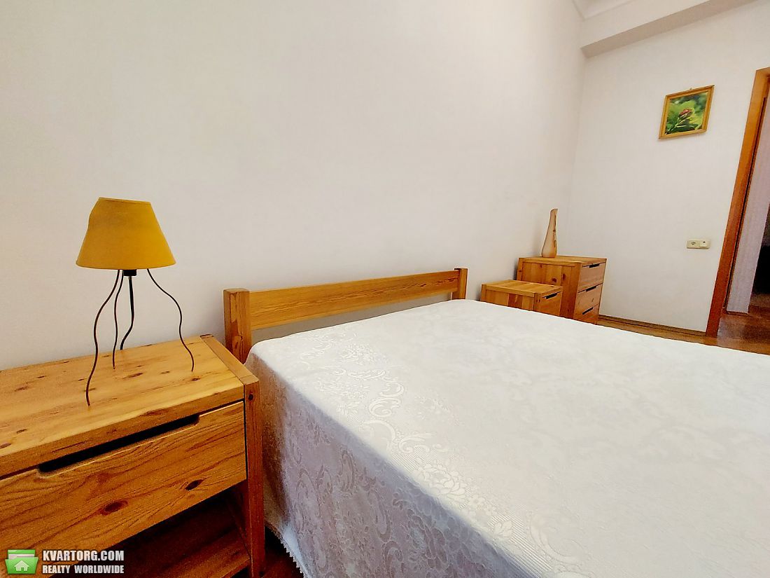 Rent out 3-room apartment. Киев,  Малоподвальная — photo 7