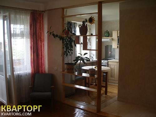Rent out 2-room apartment. Киев,  Тропинина — photo 1