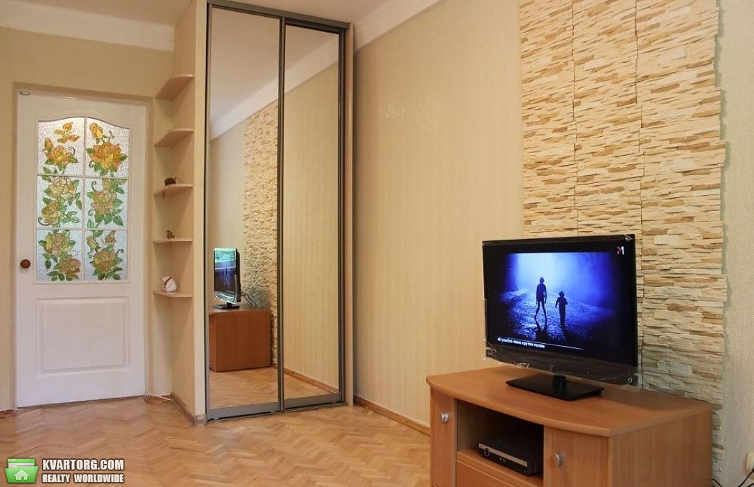 Rent out 2-room apartment. Киев,  Котовского — photo 7