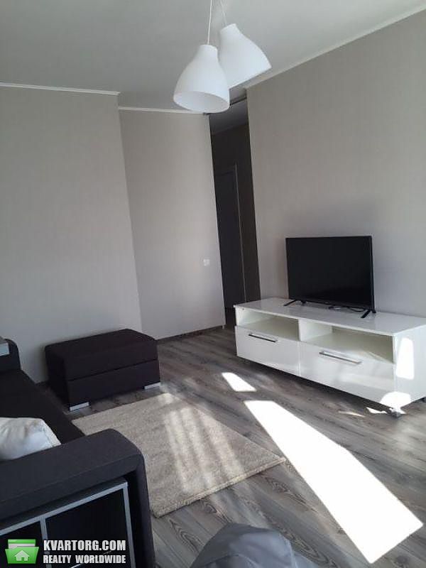Rent out 1-room apartment. Киев,  Бажана — photo 3