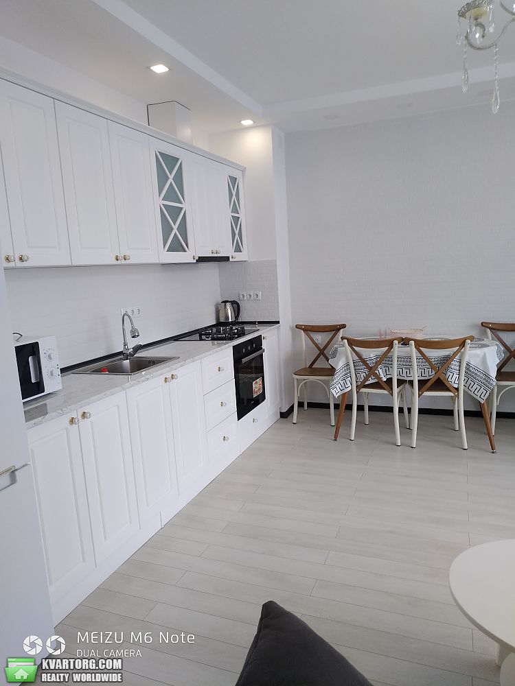 Rent out 2-room apartment. Киев, Инасаридзе — photo 1