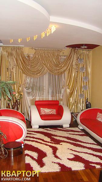 Rent out 3-room apartment. Киев,  Оболонский пр — photo 1