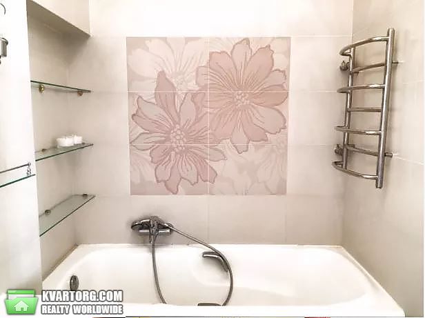 Rent out 2-room apartment. Киев,  Жилянская — photo 5