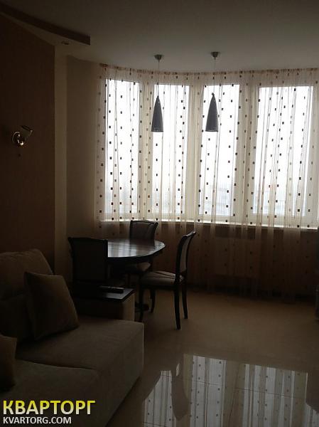 Sell 2-room apartment. Киев,  Урловская — photo 1