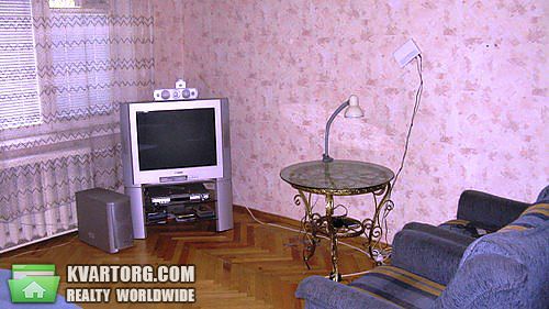 Sell 3-room apartment. Киев,  Воссоединения пр — photo 1