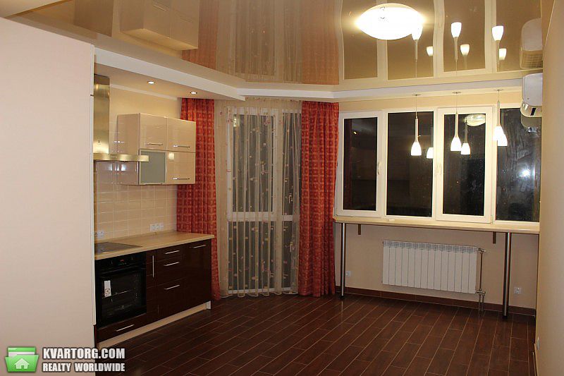 Rent out 3-room apartment. Киев,  Мильчакова — photo 2