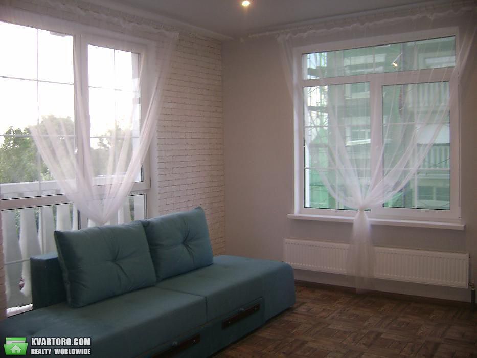 Rent out 2-room apartment. Киев, Луценко Дмитрия — photo 1