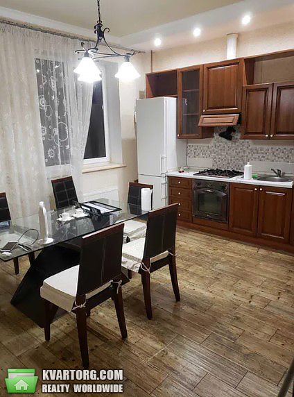Rent out 3-room apartment. Киев,  Франко — photo 1