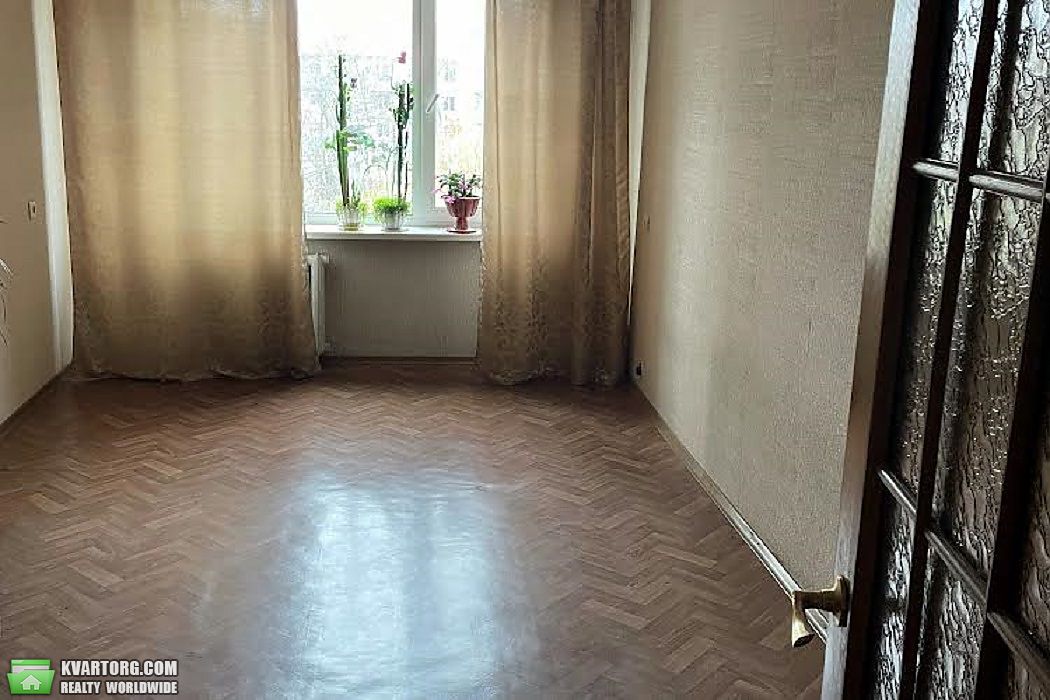 Sell 2-room apartment. Киев,  Зодчих — photo 3