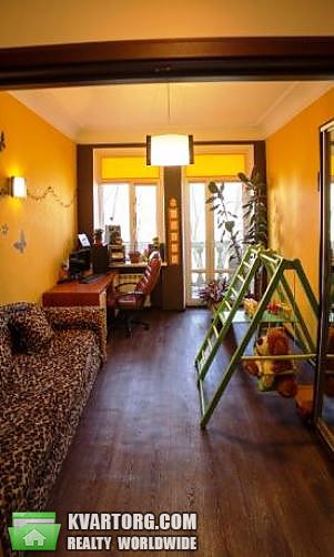 Sell 2-room apartment. Киев,  Метростроевская — photo 2