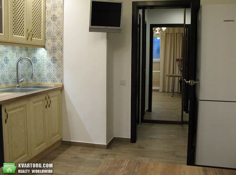 Rent out 2-room apartment. Киев,  Гмыри — photo 1
