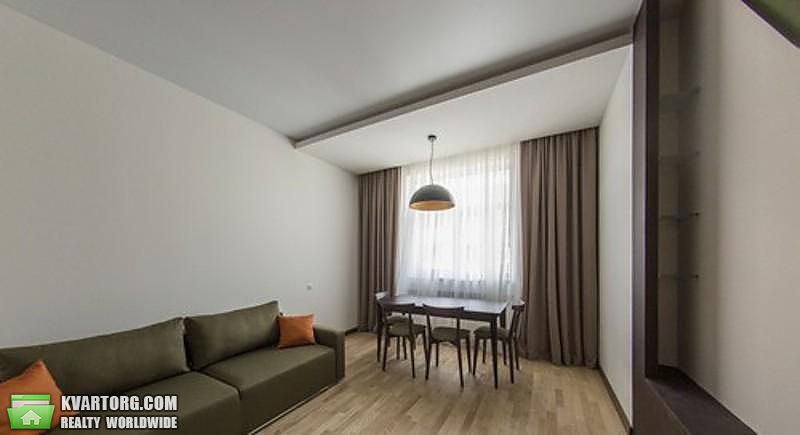 Rent out 3-room apartment. Киев,  Барбюса — photo 1