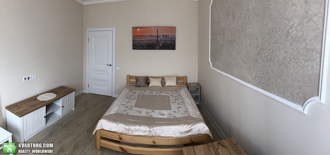 Rent out 1-room apartment. Киев, ул. Кирилло-Мефодиевская — photo 3