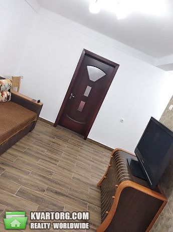 Rent out 2-room apartment. Киев,  Миропольская — photo 8