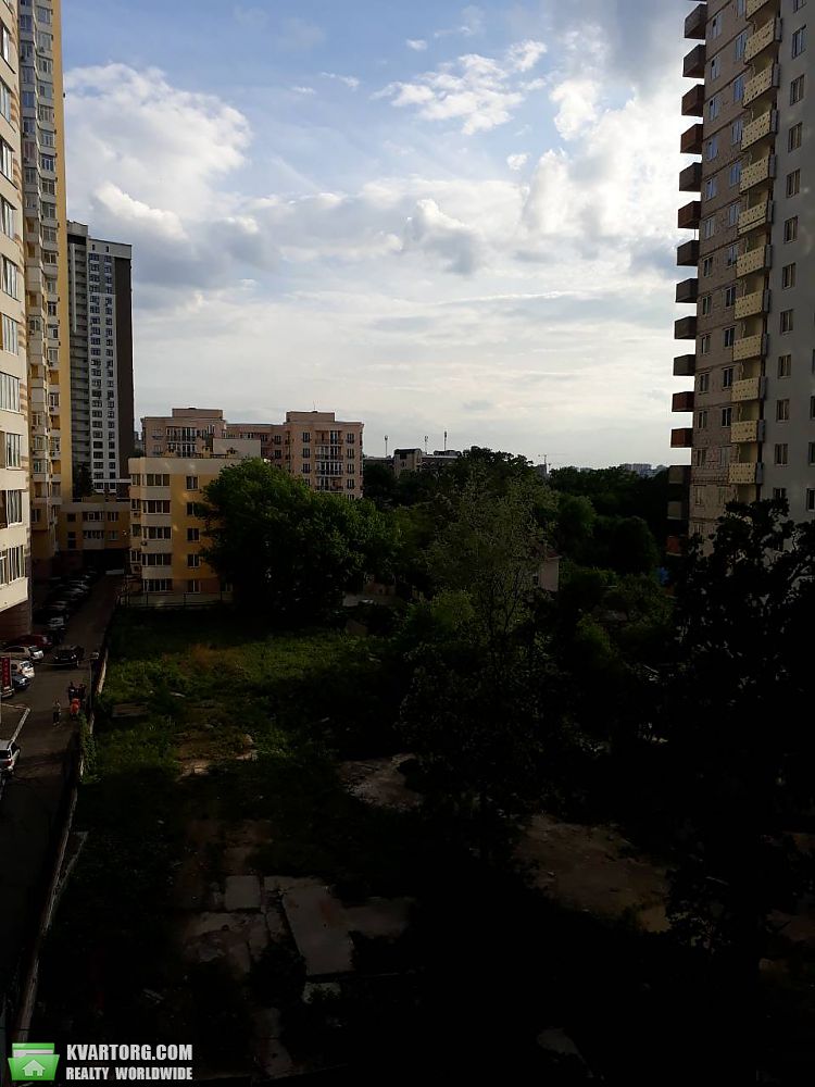 Rent out 2-room apartment. Киев,  Руданского — photo 4