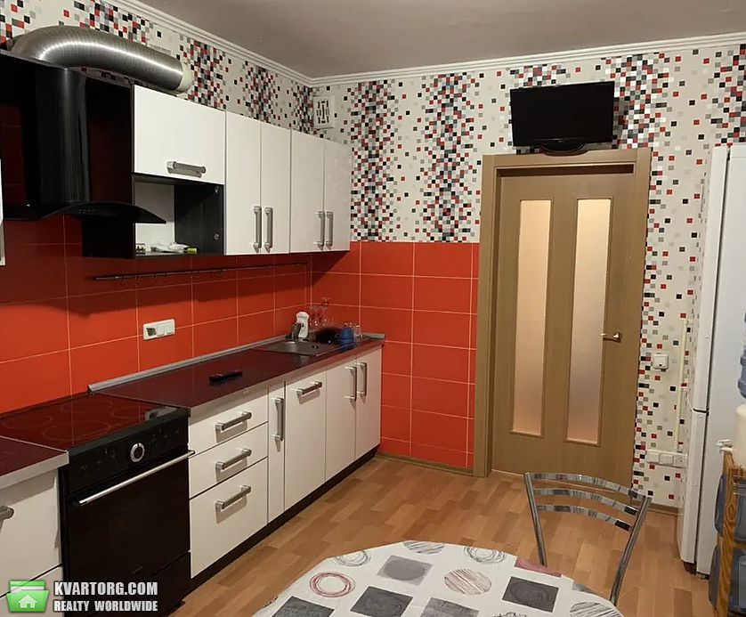 Rent out 3-room apartment. Киев,  Урловская — photo 4