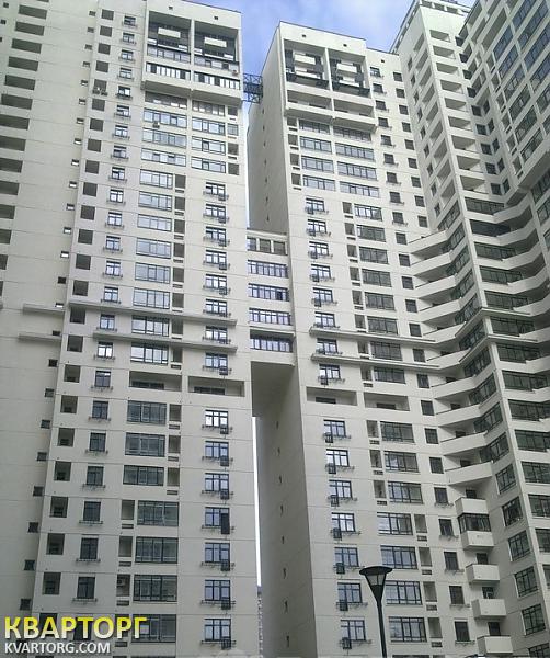 Sell 3-room apartment. Киев,  Щорса — photo 1
