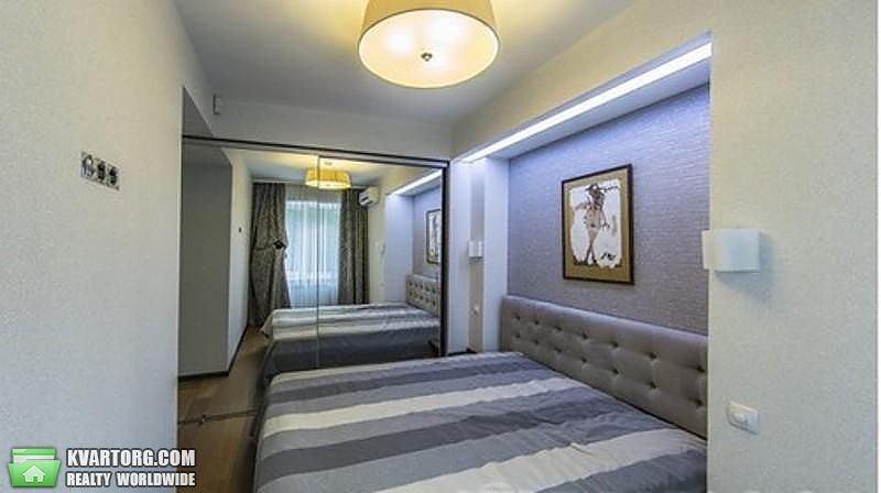 Rent out 2-room apartment. Киев,  Лысенко — photo 4