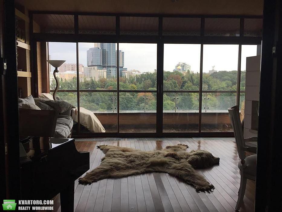 Rent out 4-room apartment. Киев, Назаровская — photo 1