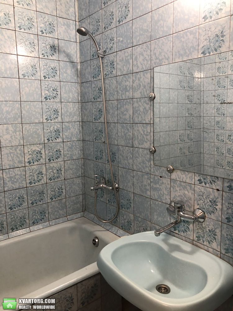 Rent out 3-room apartment. Киев,  Симиренко — photo 6