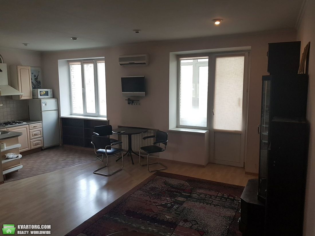 Rent out 1-room apartment. Киев, Лаврська — photo 3