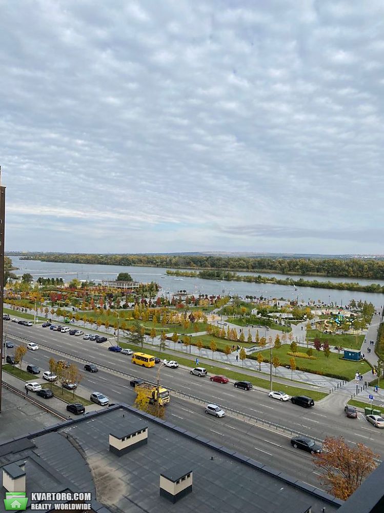Sell 2-room apartment. Днепропетровск, набережная Победы — photo 1