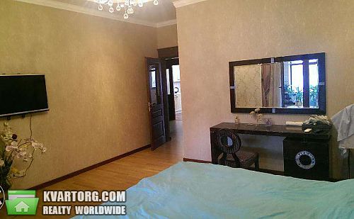 Sell 2-room apartment. Киев, Щорса — photo 3