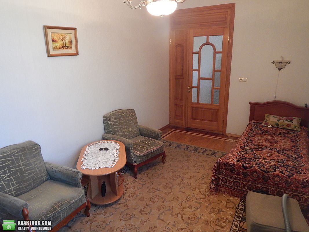 Rent out house. Киев,  Октябрьская — photo 3