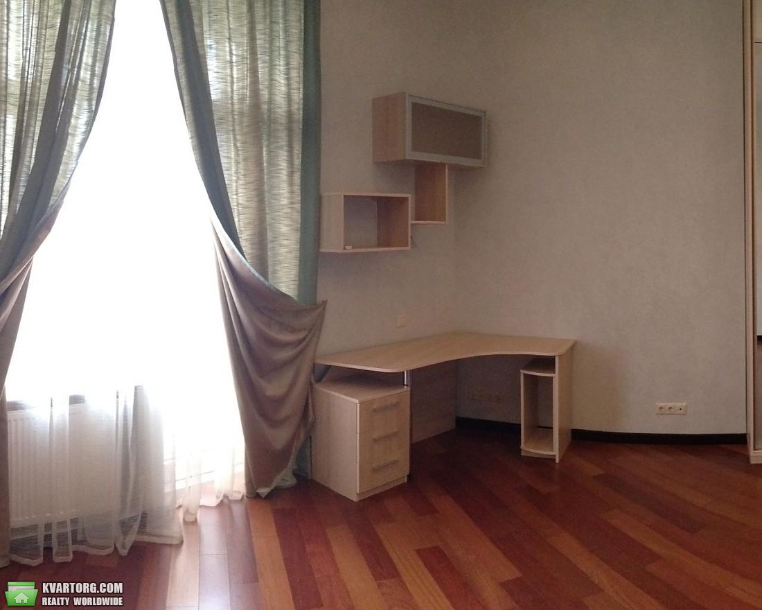 Rent out 4-room apartment. Киев,  Леси Украинки бул — photo 9