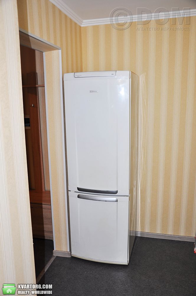 Rent out 2-room apartment. Киев,  Бажана — photo 9