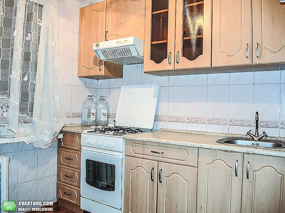 Rent out 2-room apartment. Киев, Бойченко — photo 3