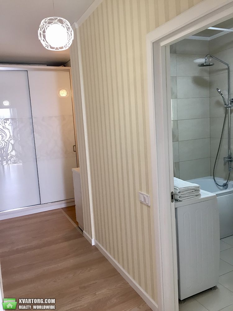 Rent out 2-room apartment. Киев, Регенераторная — photo 8