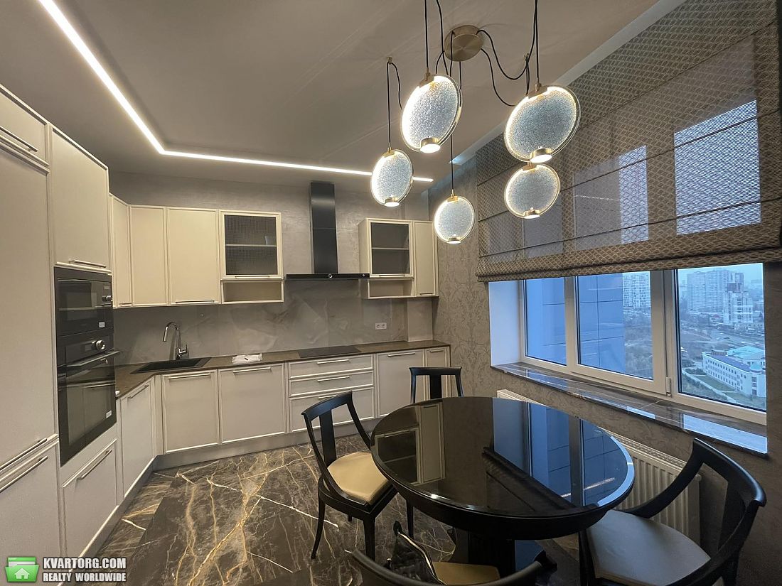 Rent out 3-room apartment. Киев,  Никольско-Слободская — photo 2