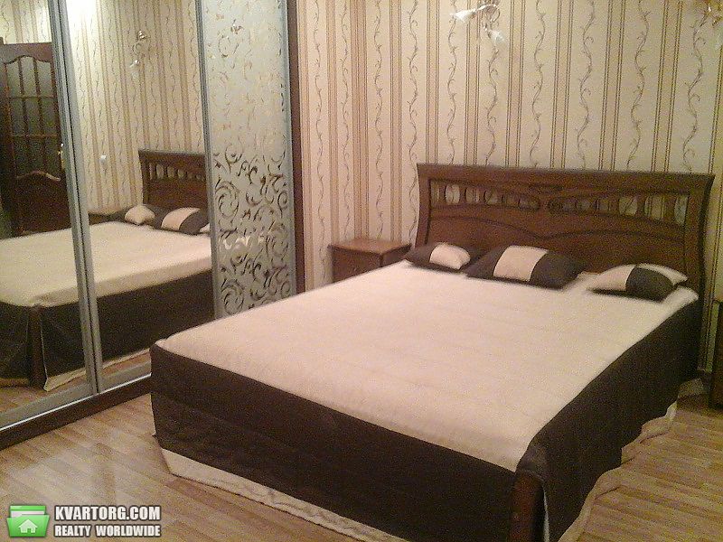 Rent out 2-room apartment. Киев,  Курская — photo 5